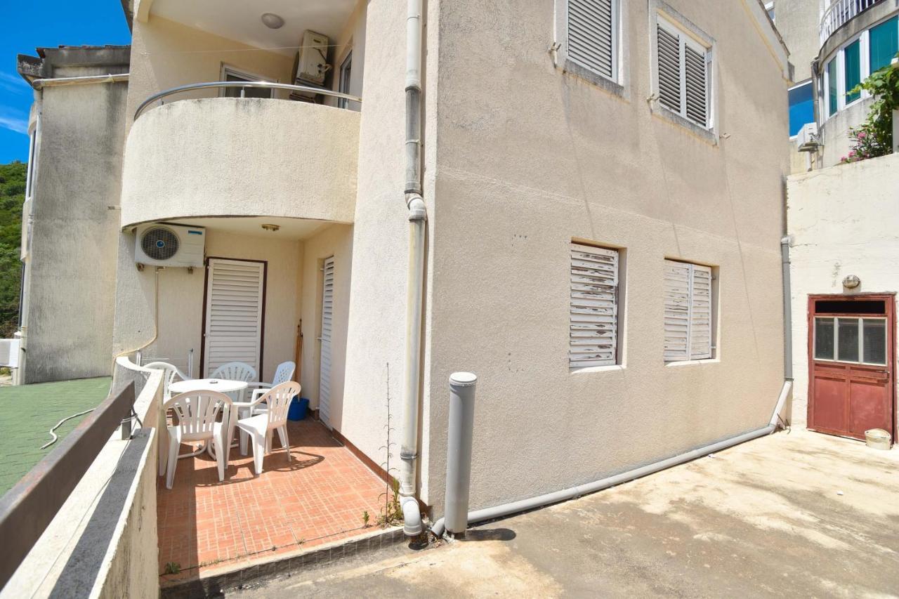 Super Komforan Apartman Dubovica Lux Апартаменты Будва